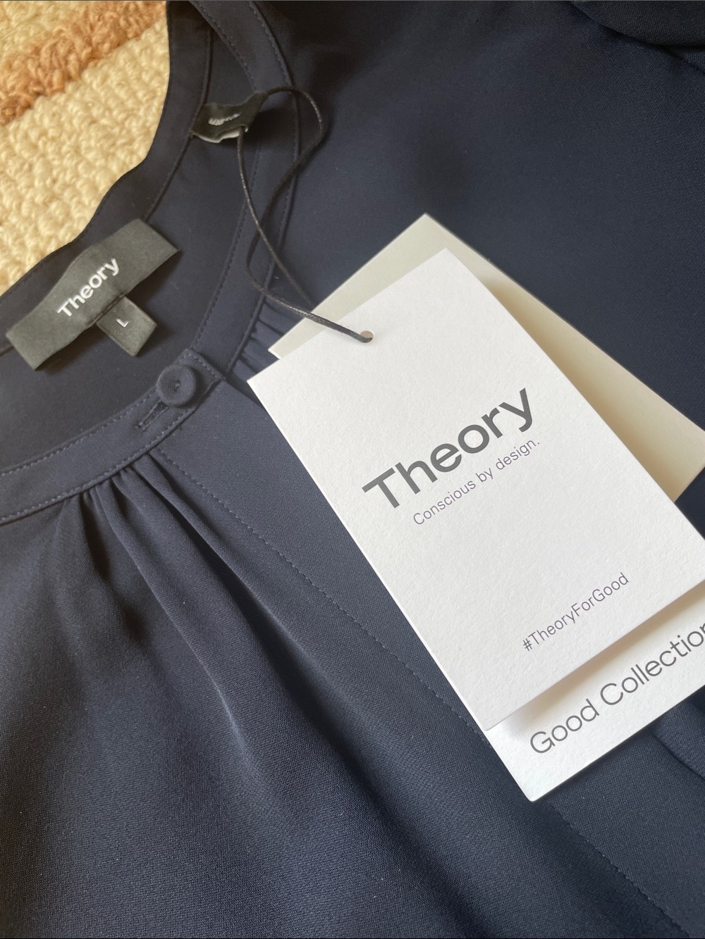 NWT Theory Silk Navy Button-Front Puff-Sleeve Ruched Blouse Size Large - Picture 6 of 10
